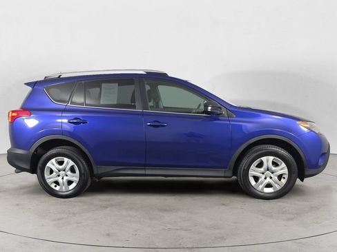 Used 2015 Toyota RAV4 LE AWD/4WD image 4