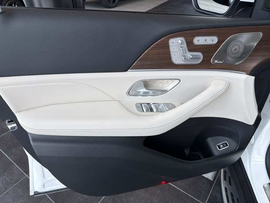 New 2026 Mercedes-Benz GLS 450 4MATIC image 7