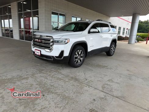 Used 2023 GMC Acadia SLE w/ Driver Convenience Package FWD image 2
