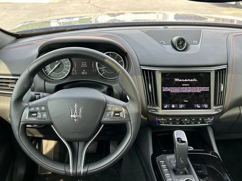 Used 2024 Maserati Levante GT Ultima AWD/4WD image 18