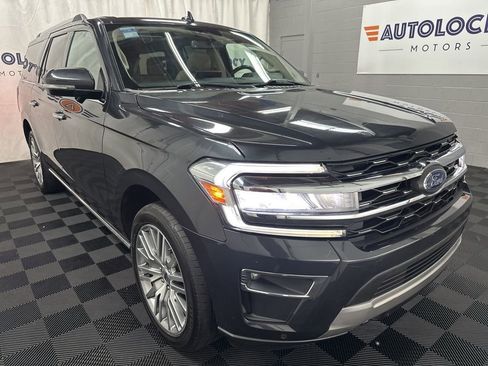 Used 2023 Ford Expedition Max Limited AWD/4WD image 2