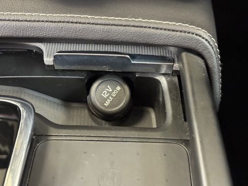 Used 2022 Volvo S90 B6 R-Design w/ Advanced Package image 40