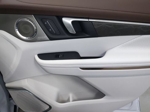 New 2026 Buick Enclave Avenir w/ Super Cruise Package AWD/4WD image 9