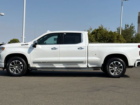 Used 2023 Chevrolet Silverado 1500 High Country w/ Max Trailering Package AWD/4WD image 9