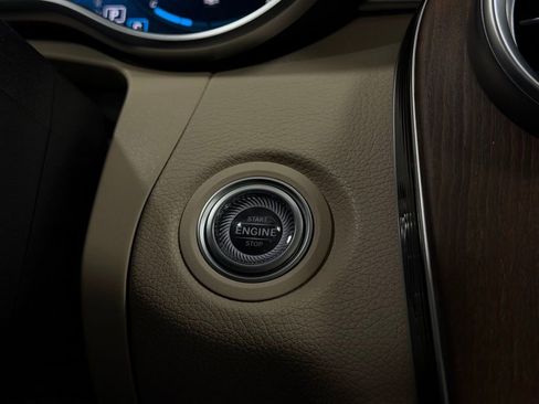 Used 2021 Mercedes-Benz C 300 4MATIC Sedan image 17