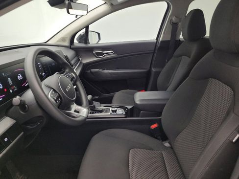 Used 2023 Kia Sportage LX AWD/4WD image 17