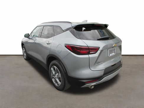 Used 2023 Chevrolet Blazer LT w/ Convenience Package FWD image 3