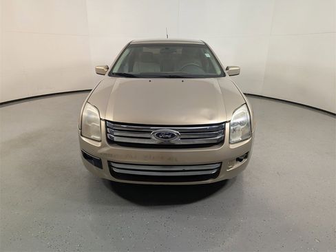 Used 2007 Ford Fusion SE image 2