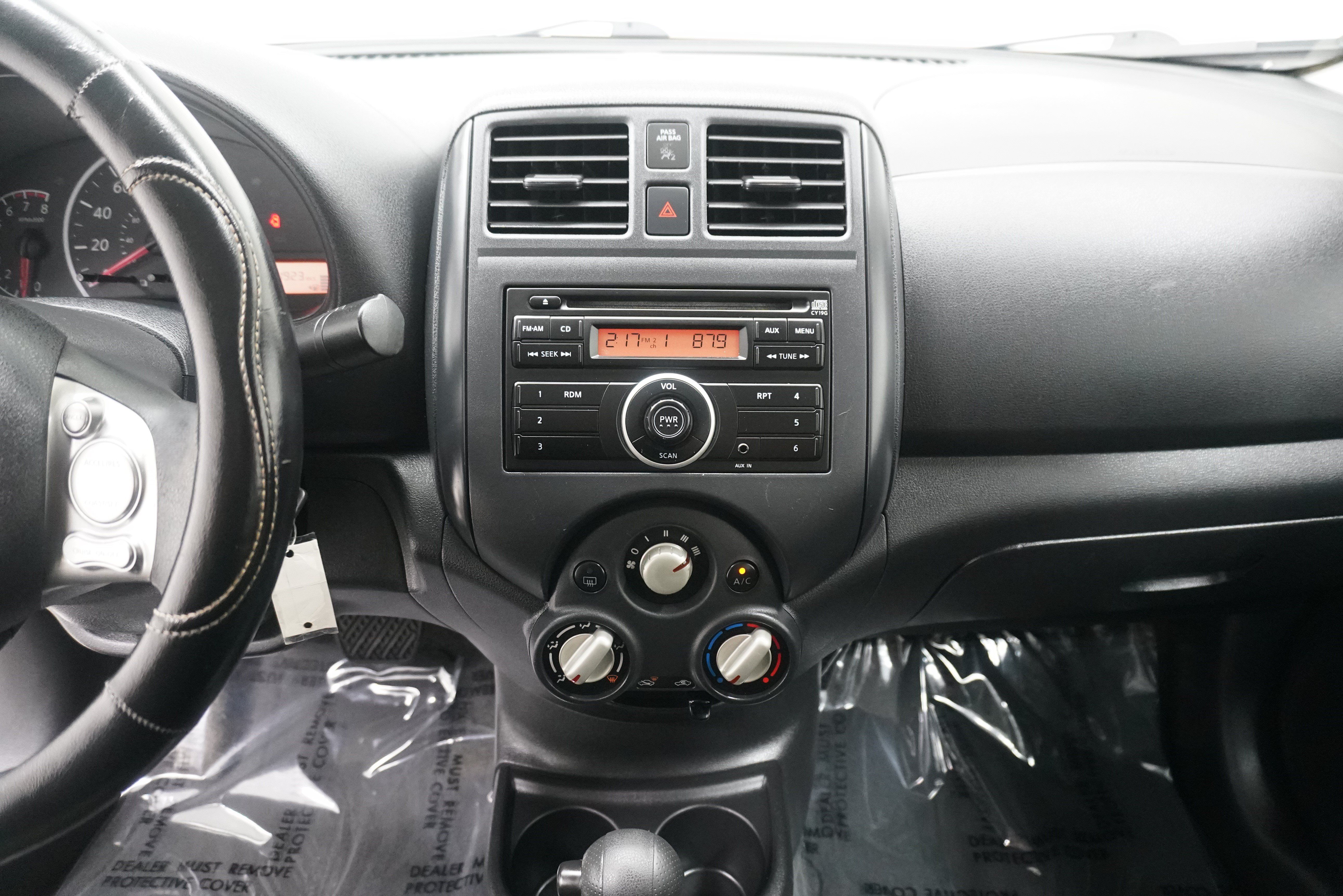 Used 2014 Nissan Versa S Plus FWD image 17