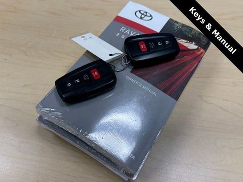 Used 2024 Toyota RAV4 XLE Premium image 25