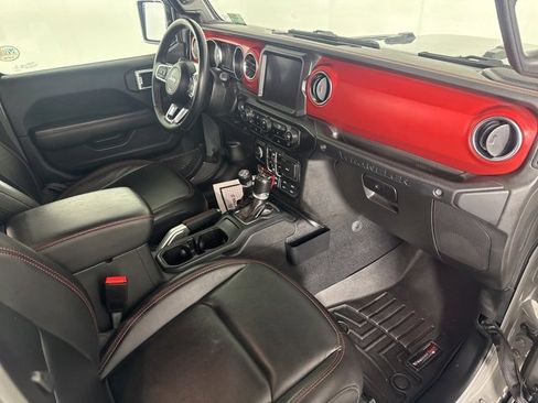 Used 2022 Jeep Wrangler Unlimited Rubicon w/ Cold Weather Group image 13