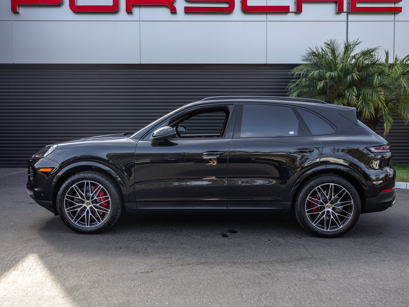 Certified 2024 Porsche Cayenne S AWD/4WD image 2