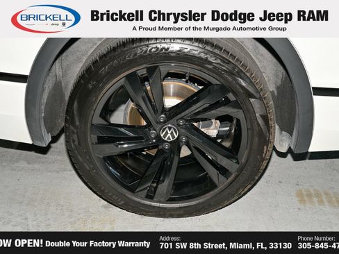 Used 2024 Volkswagen Tiguan SE R-Line FWD image 40