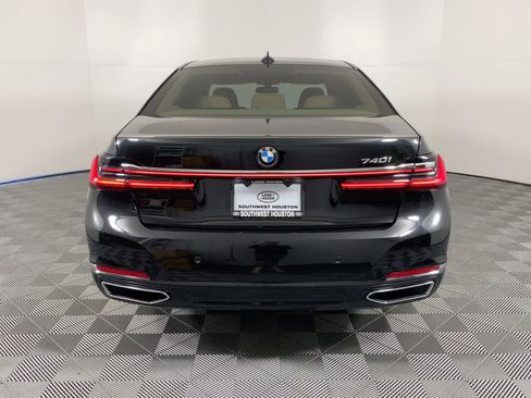 Used 2020 BMW 740i image 9