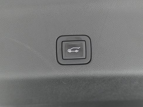 Used 2023 Chevrolet Suburban Premier w/ Texas Edition RWD image 7