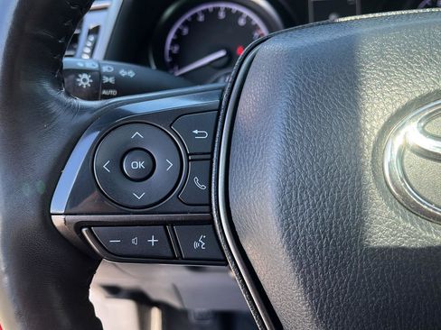 Used 2021 Toyota Camry SE w/ Cold Weather Package image 13