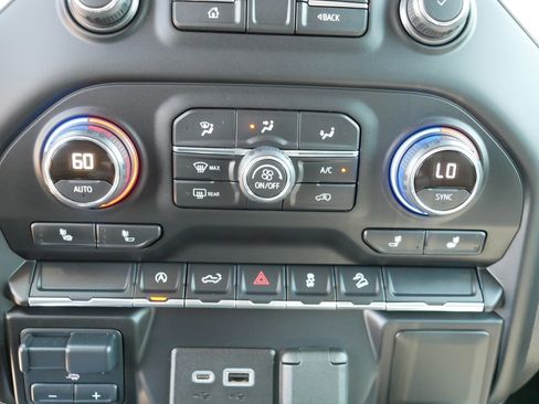 Used 2021 Chevrolet Silverado 1500 RST AWD/4WD image 23