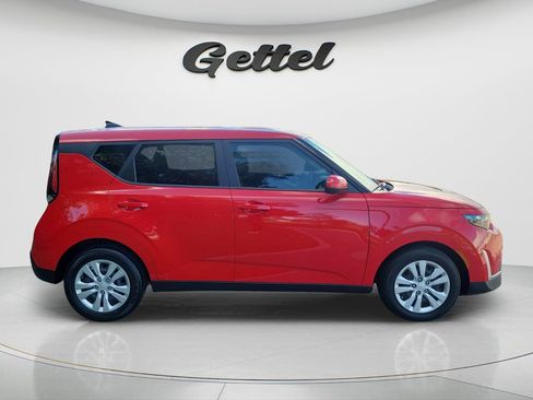 Used 2024 Kia Soul LX FWD image 4