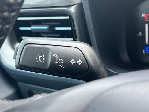 New 2025 Ford Maverick XLT w/ XLT Luxury Package FWD image 11