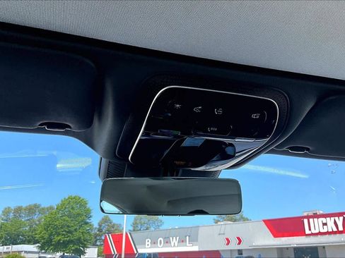 Certified 2025 Mercedes-Benz CLE 300 4MATIC Cabriolet image 35