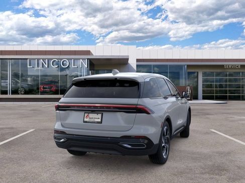 New 2026 Lincoln Nautilus Premier AWD/4WD image 9