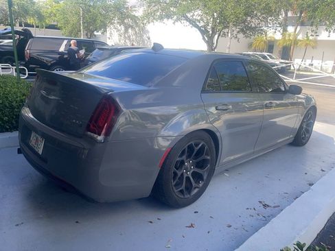 Used 2019 Chrysler 300 S w/ S Model Appearance Package image 4