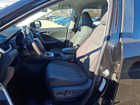 Certified 2025 Toyota RAV4 XLE image 16