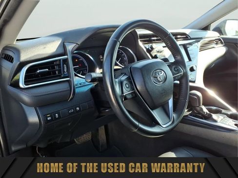 Used 2018 Toyota Camry XLE image 16