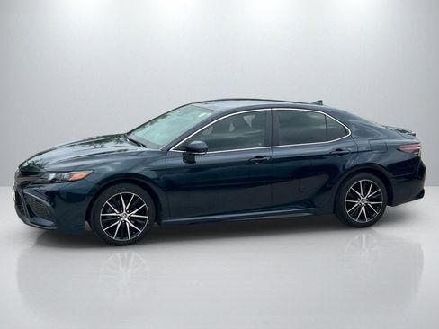 Certified 2021 Toyota Camry SE w/ Convenience Package FWD image 8