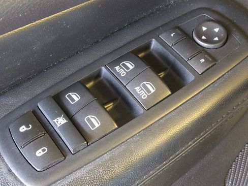 Used 2017 Jeep Grand Cherokee Laredo w/ Quick Order Package 2BE RWD image 27