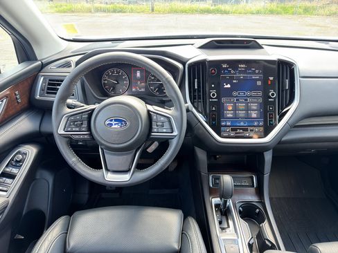 Used 2025 Subaru Ascent Touring w/ Popular Package #1 AWD/4WD image 17