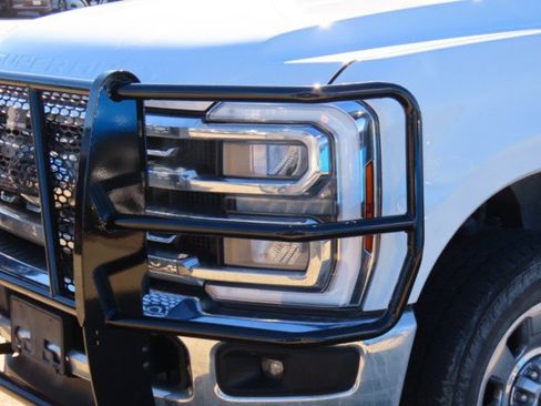 Used 2024 Ford F250 Lariat w/ Chrome Package image 3