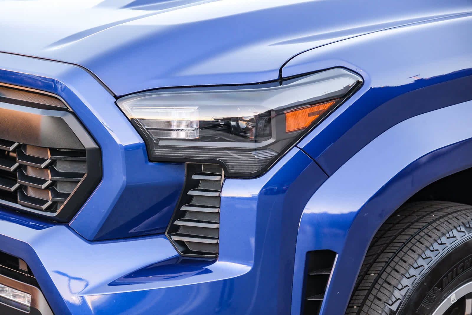 Certified 2024 Toyota Tacoma TRD Sport AWD/4WD image 12
