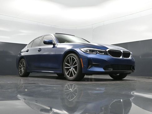 Used 2022 BMW 330i Sedan w/ Premium Package 2 image 44