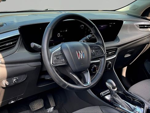 Used 2024 Buick Encore GX Preferred w/ Comfort Package FWD image 17