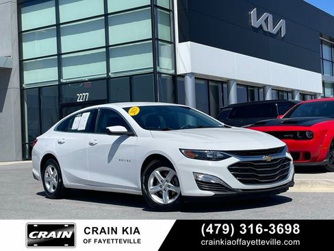 Used 2023 Chevrolet Malibu LS w/ Driver Confidence Package FWD image 1