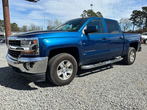 Used 2018 Chevrolet Silverado 1500 LT w/ All Star Edition image 3
