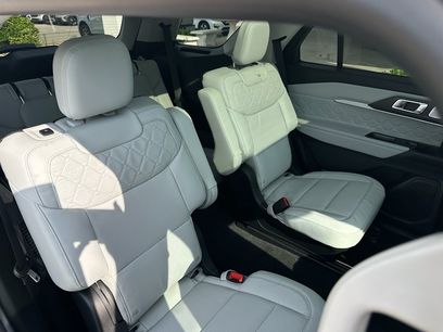 New 2026 Ford Explorer Platinum w/ LUX Leather Package