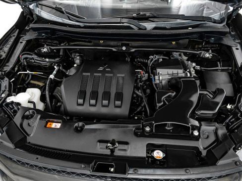 Used 2019 Mitsubishi Eclipse Cross LE image 50