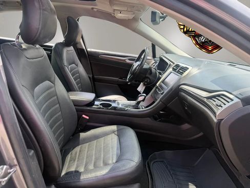 Used 2013 Ford Fusion SE FWD image 18