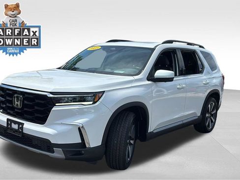 Certified 2023 Honda Pilot Elite image 3