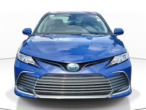 Used 2023 Toyota Camry LE image 3
