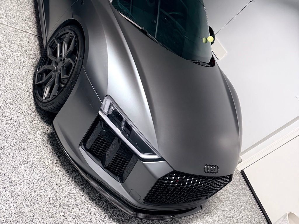 Used 2017 Audi R8 V10 w/ Carbon Exterior Package AWD/4WD image 19