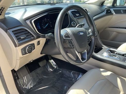 Used 2017 Ford Fusion Energi SE image 14