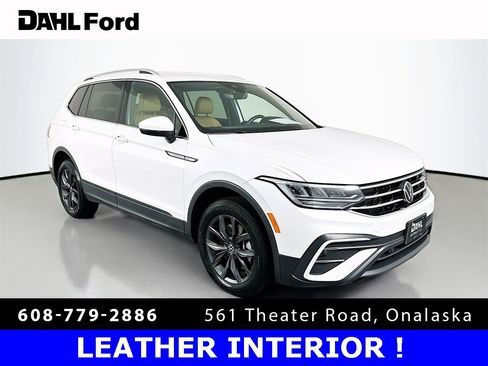 Used 2023 Volkswagen Tiguan SE image 1