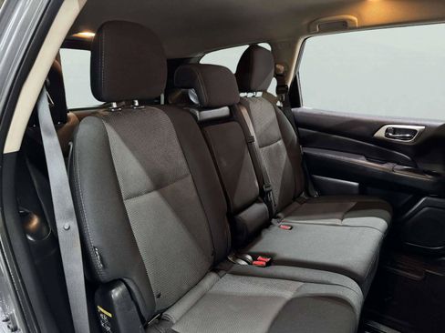Used 2019 Nissan Pathfinder SV AWD/4WD image 53