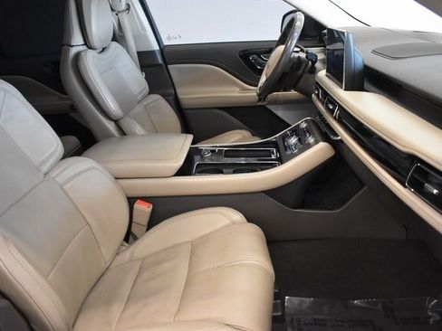 Used 2021 Lincoln Aviator Reserve w/ Equipment Group 202A image 21