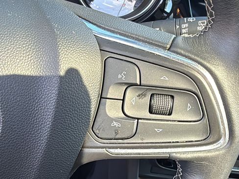 Used 2023 Buick Encore GX Essence w/ Experience Buick Package FWD image 11