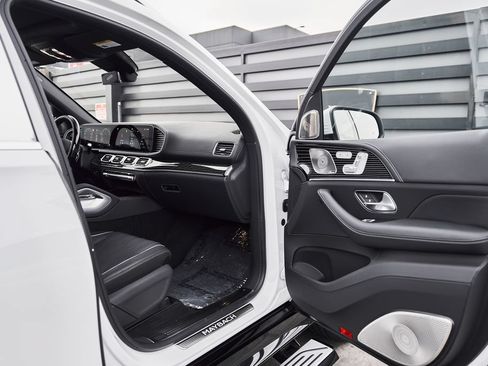 Used 2026 Mercedes-Benz Maybach GLS 600 4MATIC image 19