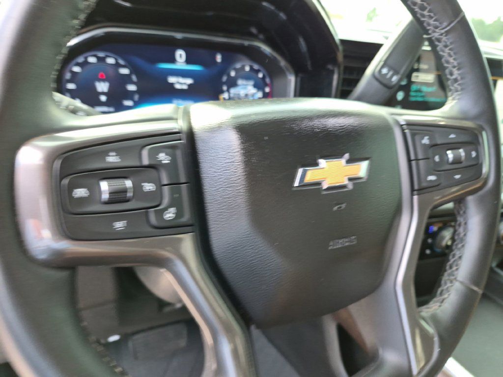 Used 2025 Chevrolet Silverado 2500 High Country w/ High Country Premium Package AWD/4WD image 24